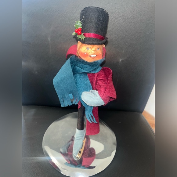 Other - Vintage Annalee 11” Victorian Man Ice Skater on Silver base, bendable